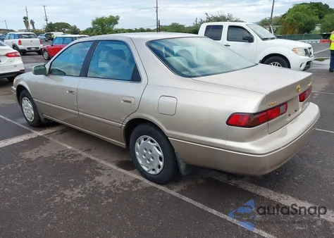 1999 Toyota Camry Ce/Le/Xle z USA, uszkodzony, nr VIN JT2BG22K9X0333153